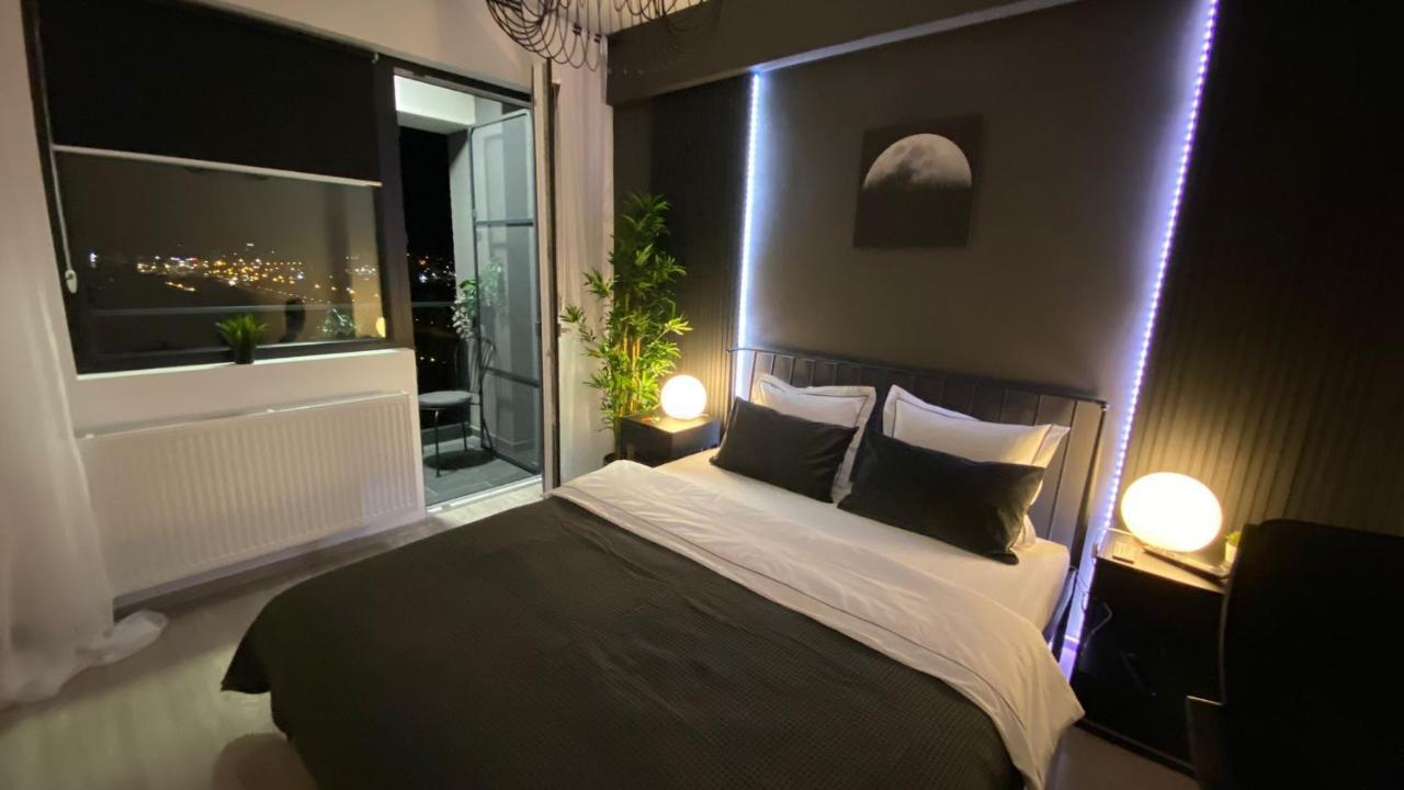 Palas Mall Apartment Q Residence Яш Екстериор снимка