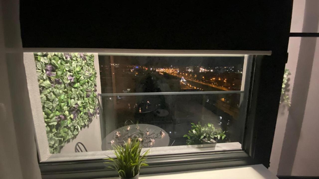 Palas Mall Apartment Q Residence Яш Екстериор снимка
